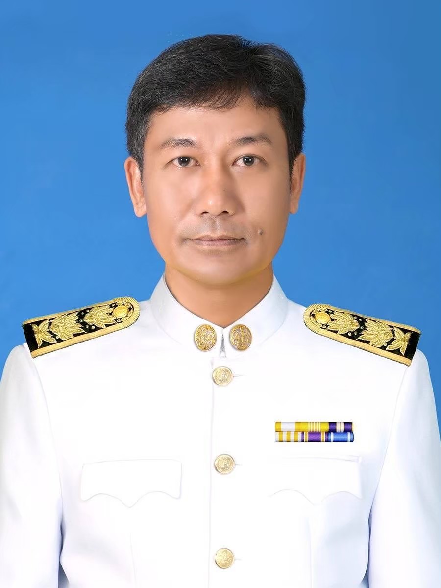 นายธรรมนาถ ชัยฤทธิ์